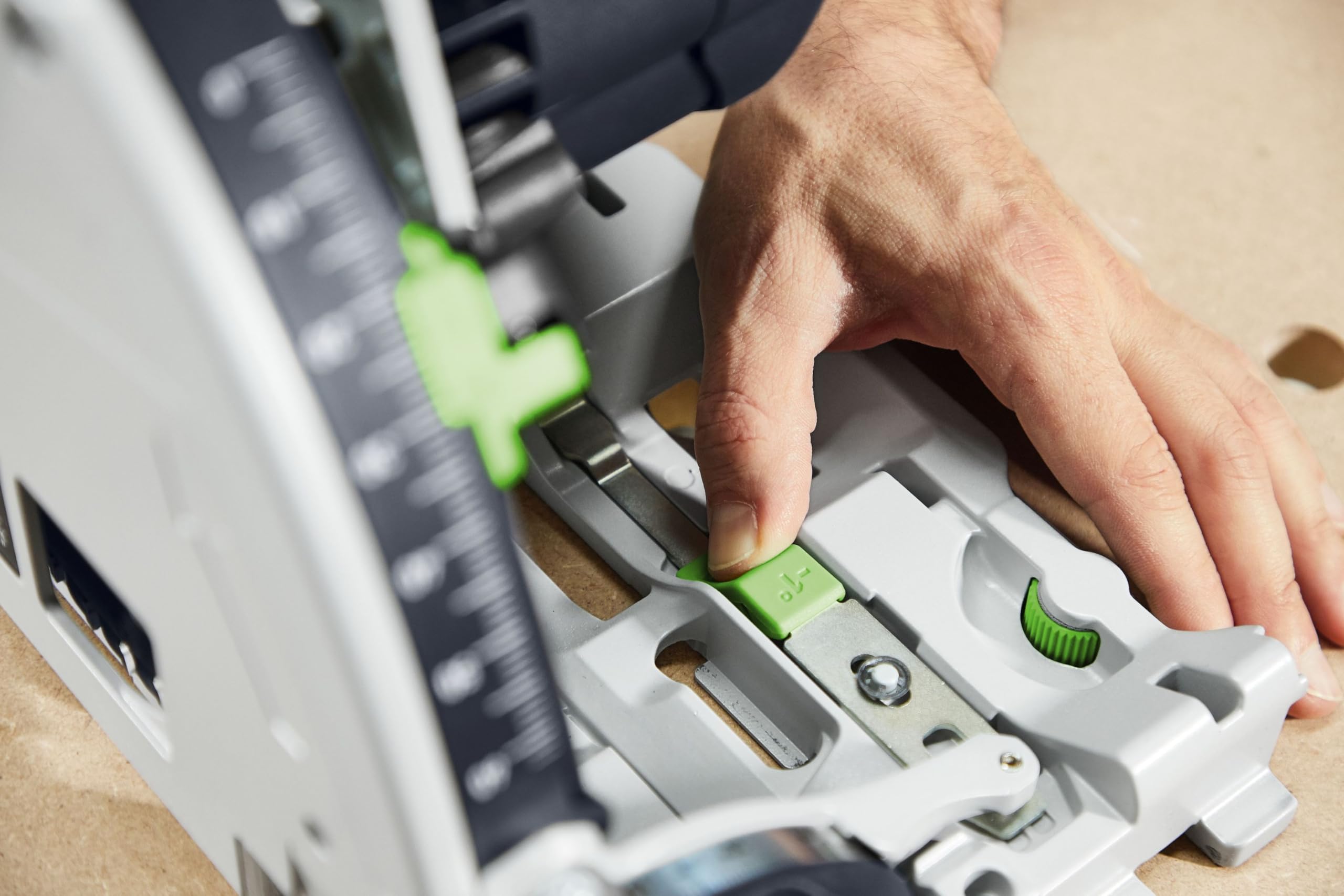 Festool TS 60 K Sierra de Inmersión 1500 W - Ref. 577847 | Sierra sumergible profesional, profundidad 62 mm, ángulo -1° a 47°, extracción de polvo Ø 27/36 mm, velocidad 3000-6800 rpm