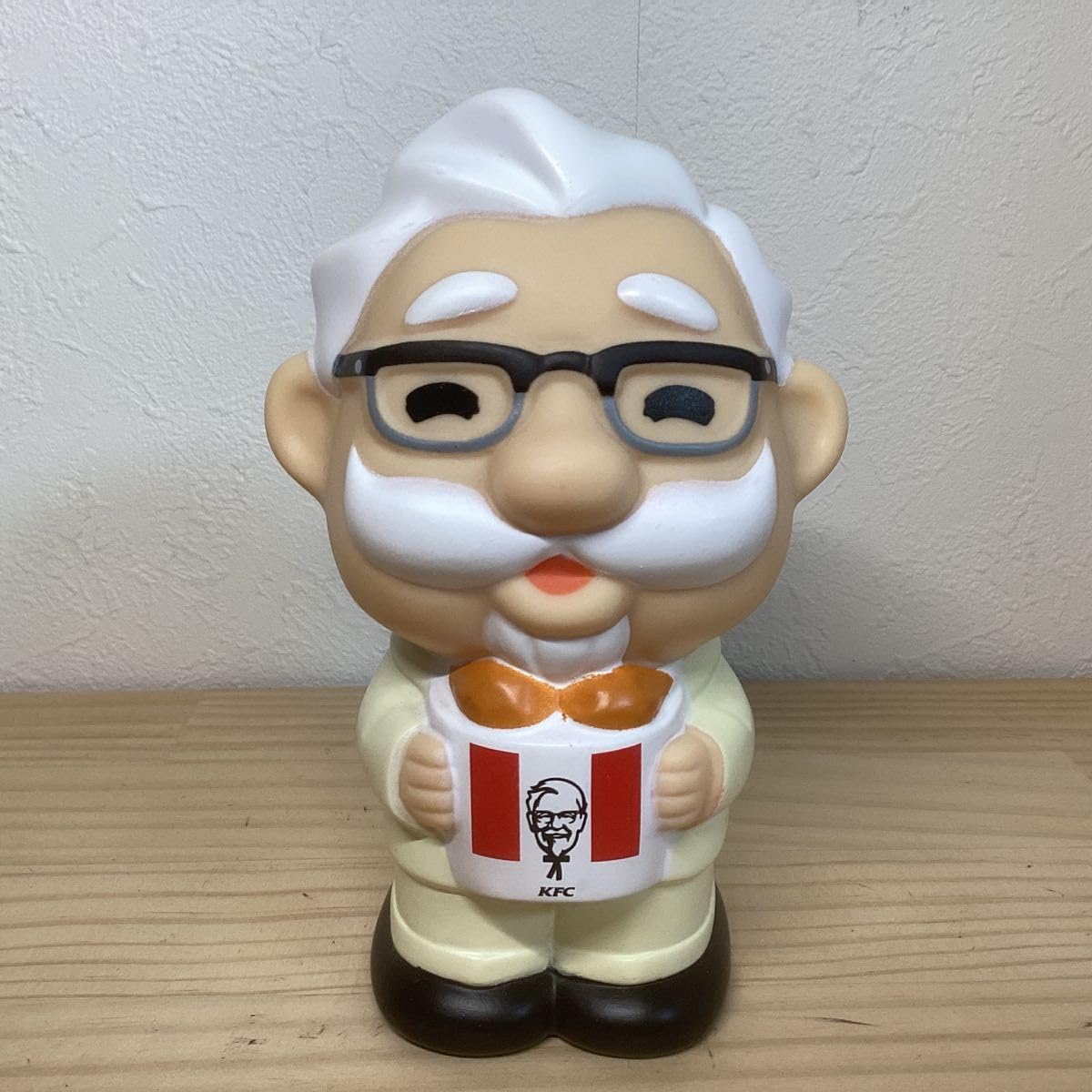カーネルおじさん 貯金箱 Amazon.co.jp: カーネルおじさん貯金箱 : おもちゃ