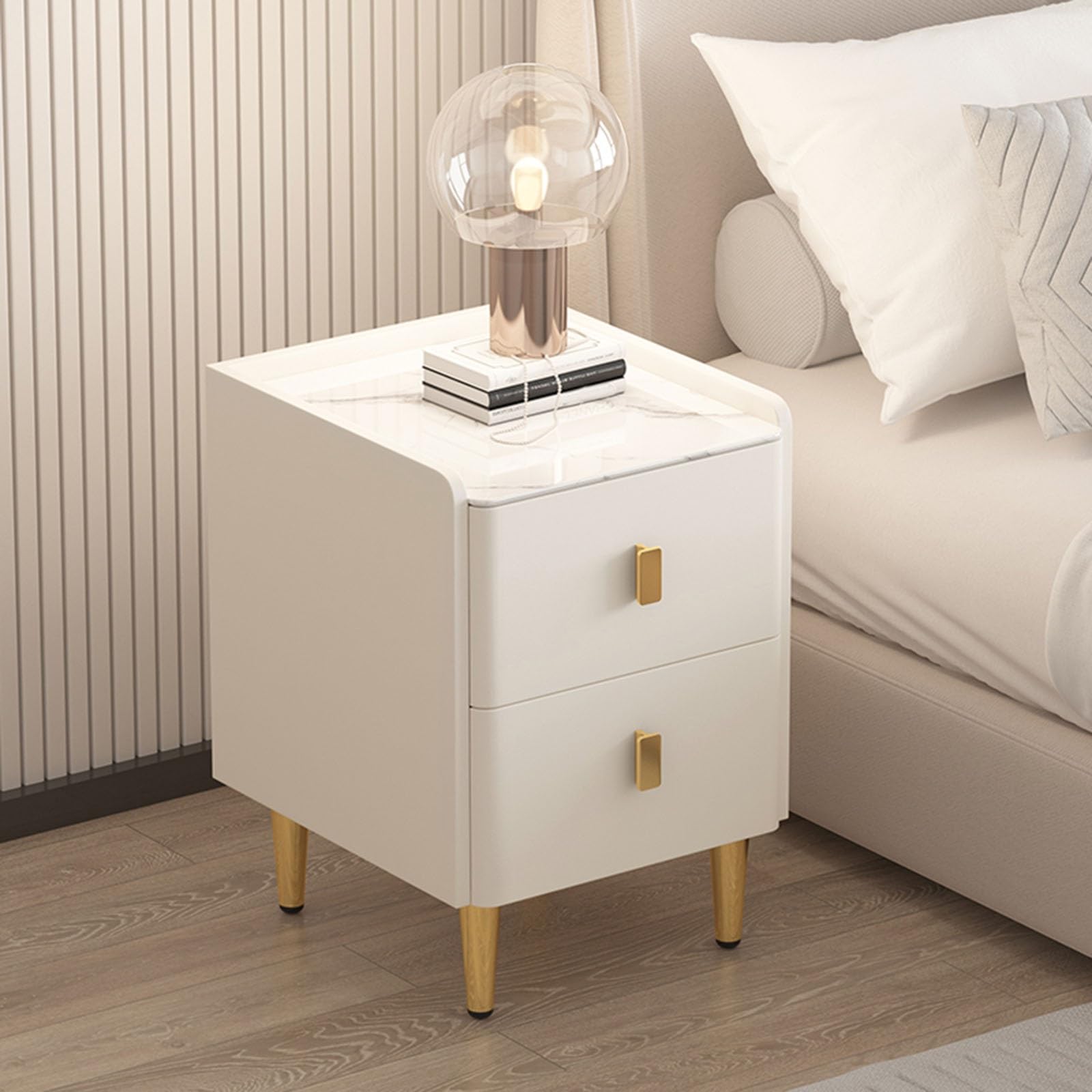 Table de chevet étroite en bois Sto, meuble de nuit blanc crème aux finitions soignées