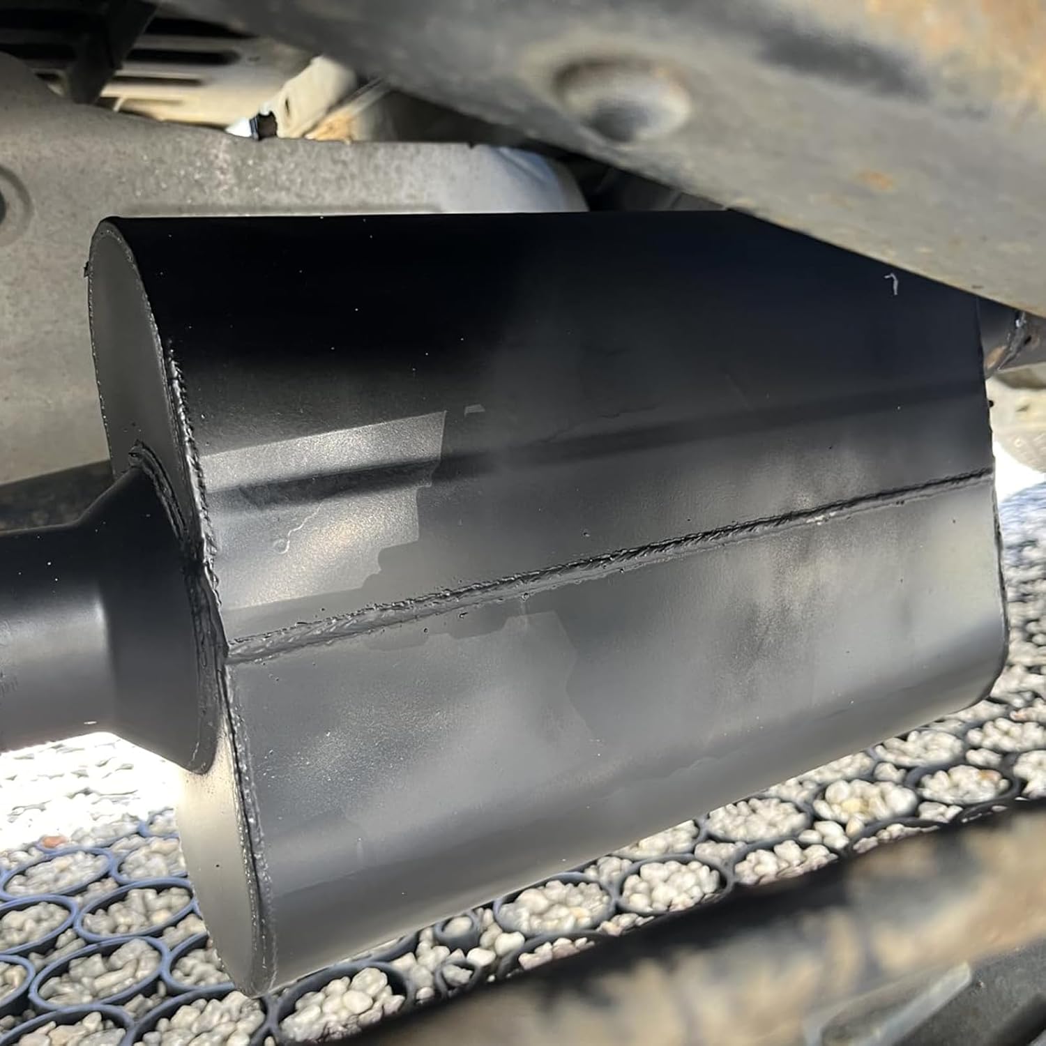 Universal Mufflers Dual Chamber 3" inlet (ID) 3" outlet (ID) overall 17" Performance Automotive Muffler Exhaust FH43040