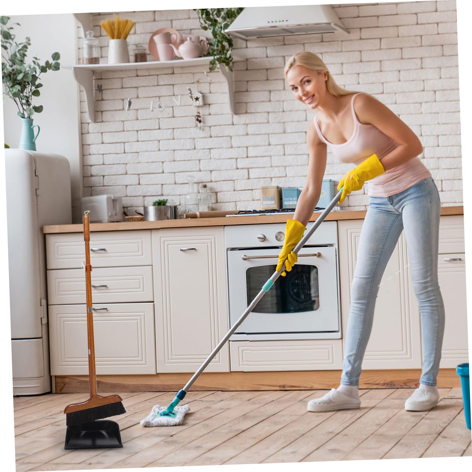 BESTYASH Juego de Recogedor y Escoba de Madera con Mango Largo, Cerdas de Pelo de Caballo, Diseño Versátil para Limpieza en Hogar y Exterior