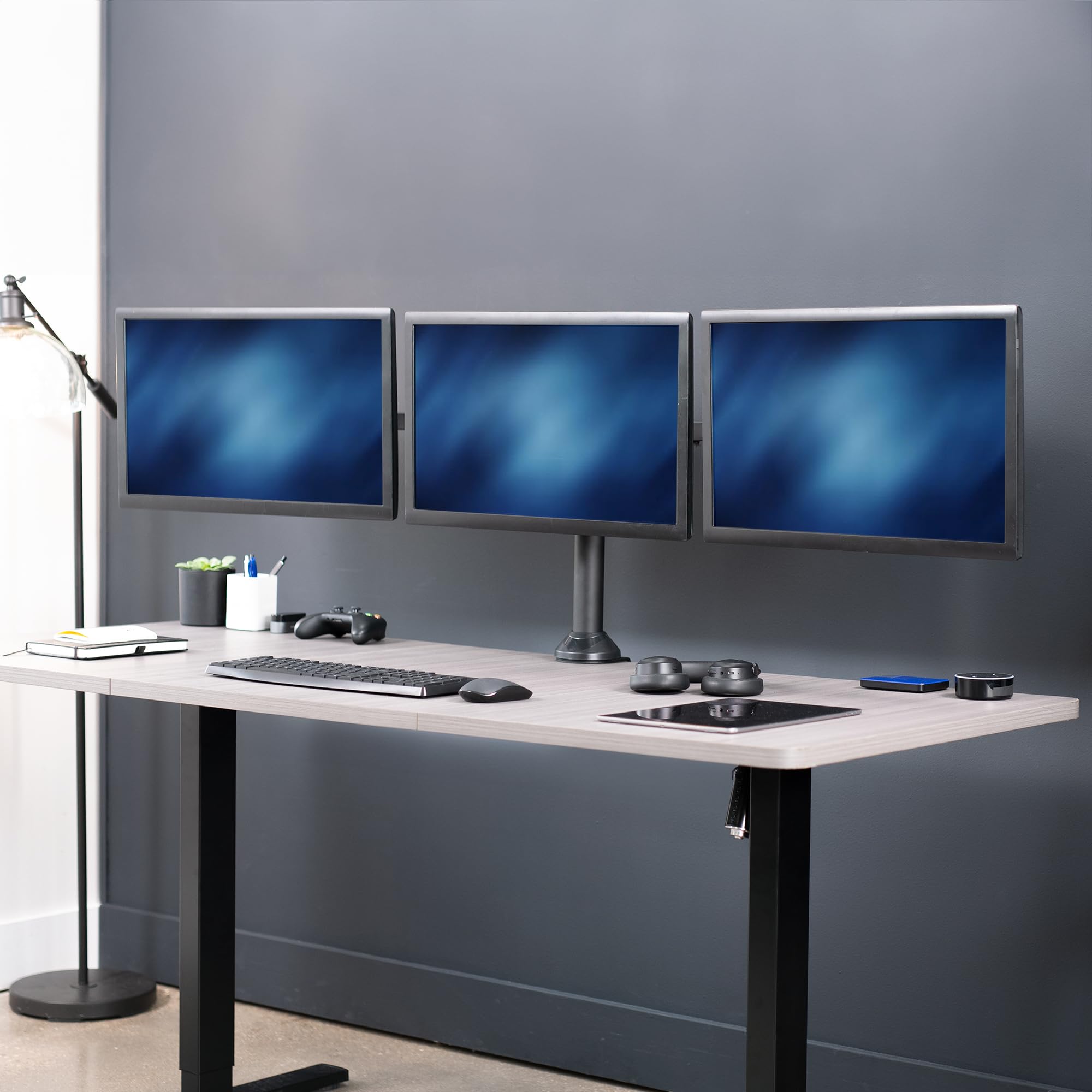VIVO Tripla LCD computer scrivania del monitor del basamento del supporto VESA - nero regolabile in inclinazione, rotazione, e la rotazione si adatta a tre (3) schermi 13-32" (stand-V103)