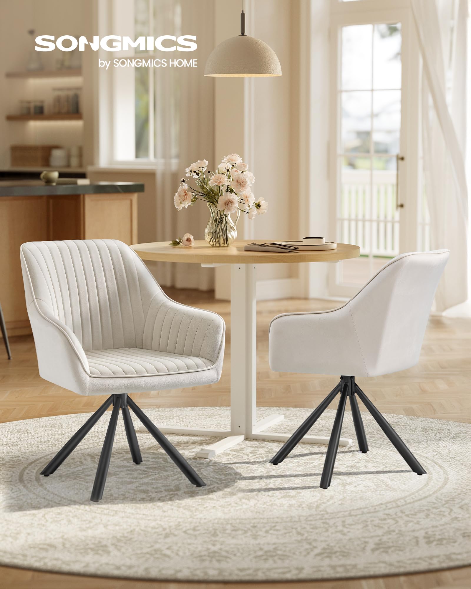 SONGMICS Silla de Comedor, Sillón Giratorio, Terciopelo, Tapizado con Reposabrazos, Capacidad de Carga 120 kg, Patas de Acero, para Comedor, Cocina, Beige Capuchino y Negro Tinta KDC161LH01