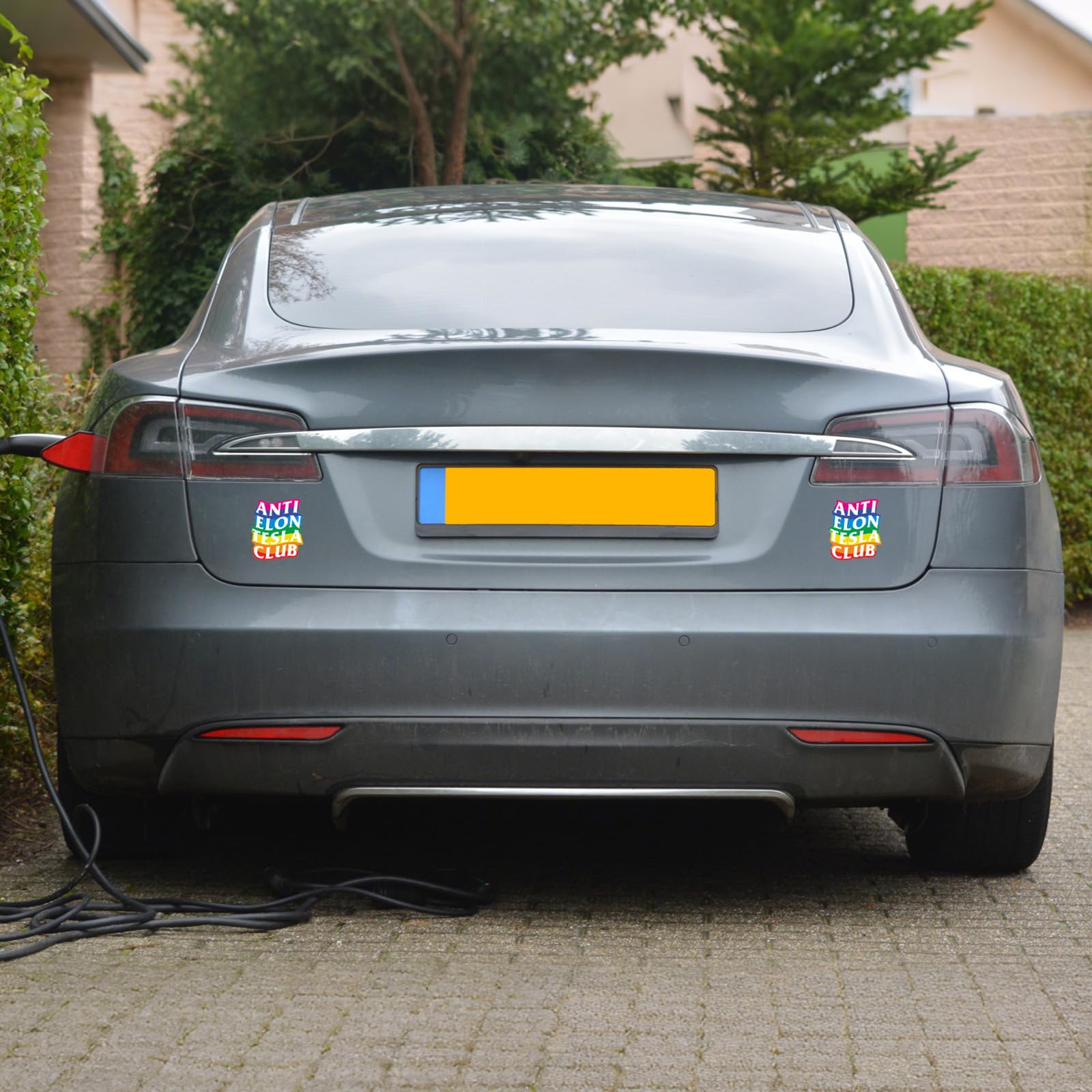 Confezione da 2 divertenti adesivi Te-SLA per auto – Anti Elon Te-SLA Club – Magnete impermeabile per paraurti, perfetto accessorio regalo divertente per proprietari di Te-SLA (colorato)