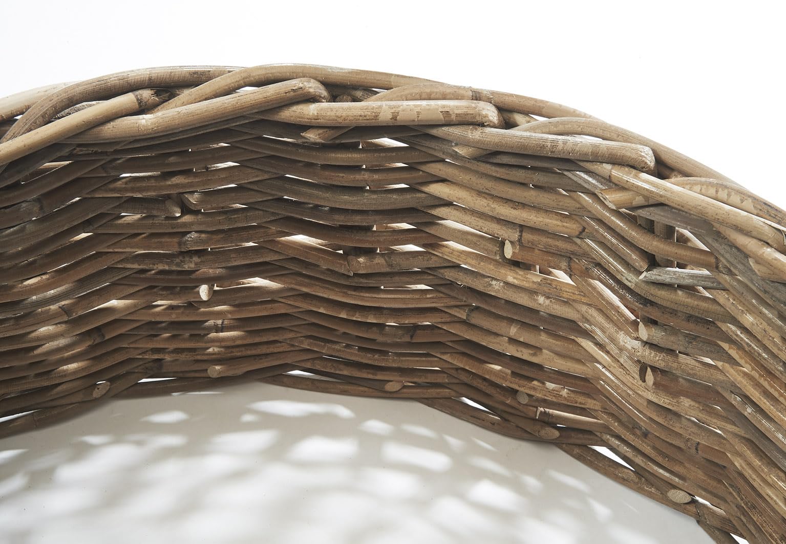 Kobolo Baumkragen Weihnachtsbaum Rock Ständer aus Rattan Kubu Grey