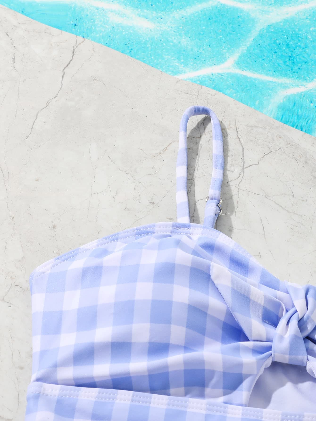 Floerns Traje de baño de una pieza con estampado de cuadros fruncidos y nudo frontal para niña