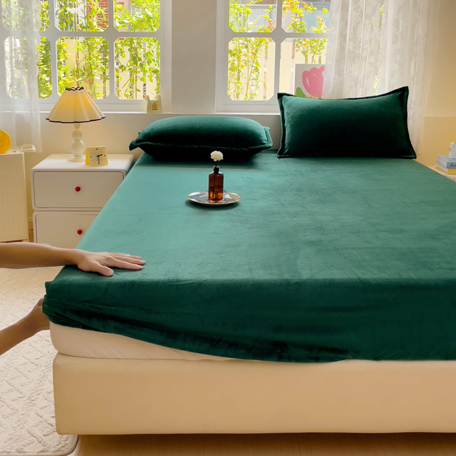 Drap-Housse Alese Protege Matelas Respirant 90/100/130/140/160/170x190 Couvre/Protège Matelas Doux Velours de Lait Lavable Antidérapant Housse de Matelas pour Matelas Jusqu’à 30cm(200x220cm,G)
