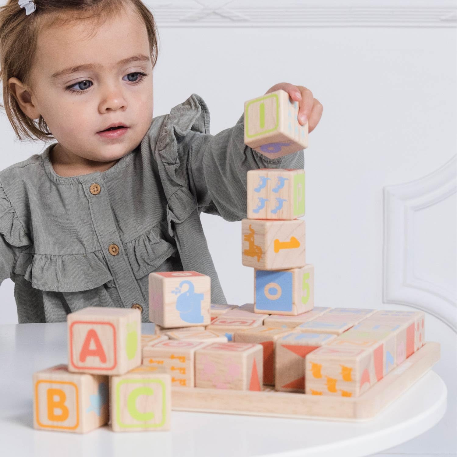 Le Toy Van Gioco educativo cubi in legno per bambini a partire da 1 anno, cubi alfabeto, Montessori, cubi impilabili con facce, puzzle 3D 30 pezzi, giocattolo ecologico, Petilou