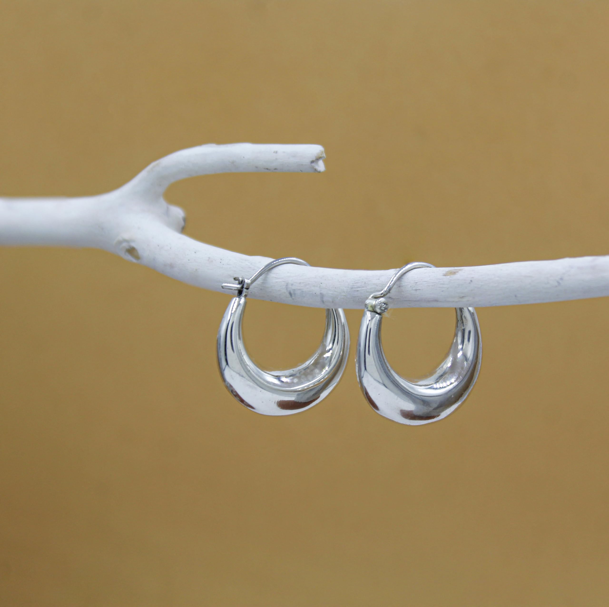 Aros de Plata de Ley 925 y Oro Vermeil de 18K Hechos a Mano para Mujer, Diseño de Media Luna, Ligeros e Hipoalergénicos, Joyería Minimalista para Uso Diario y Regalo