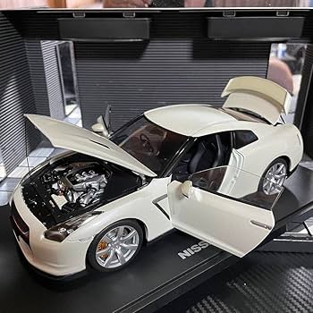オートアート 日産 35 GTR 白 1/18 ミニカー Amazon | オートアート (AUTOart) 1/18 日産 GT-R (R35) ニスモ