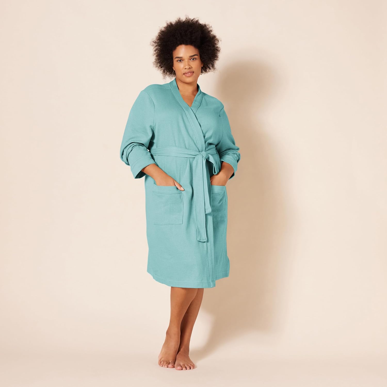 Amazon Essentials Women's Lightweight Cotton Waffle Mid-Length Bathrobe (Available in Plus Size)