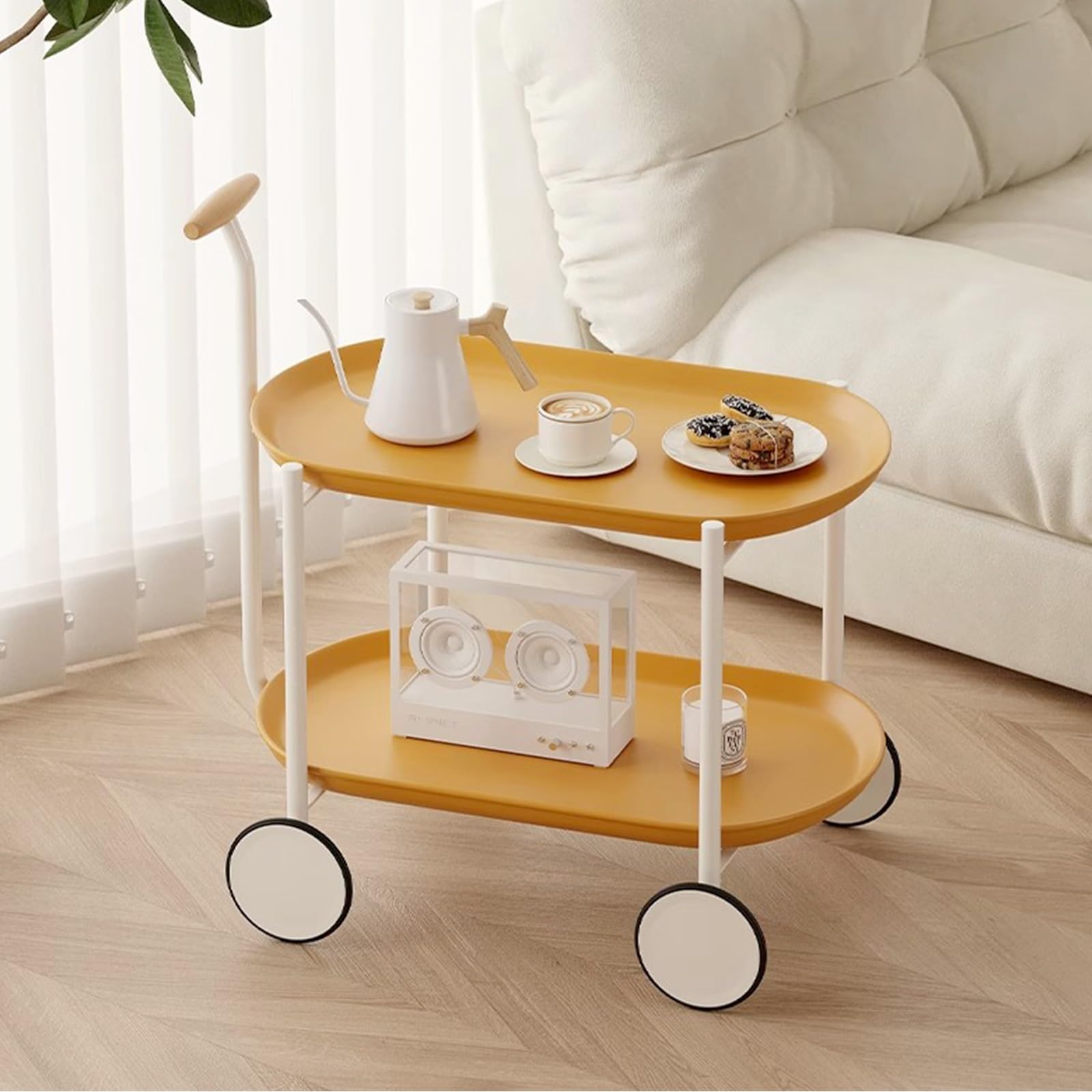 Petite table basse avec rangement et cadre en métal robuste jaune