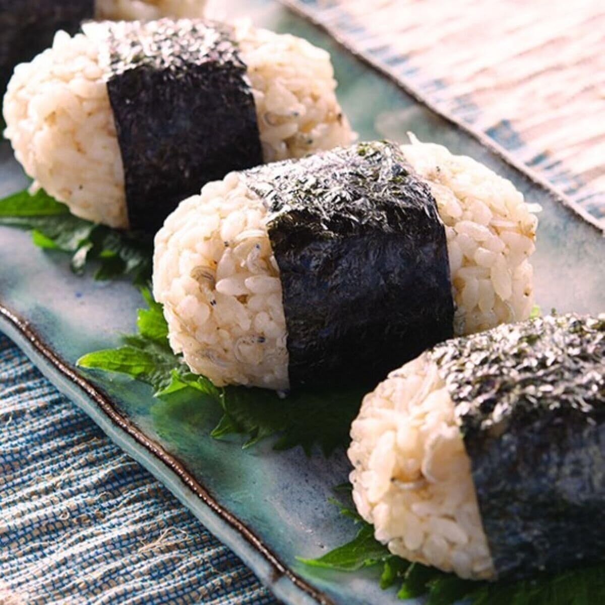 Amazon.co.jp: 【久世福商店】久世福 風味豊かな 万能だし 400g 8g x