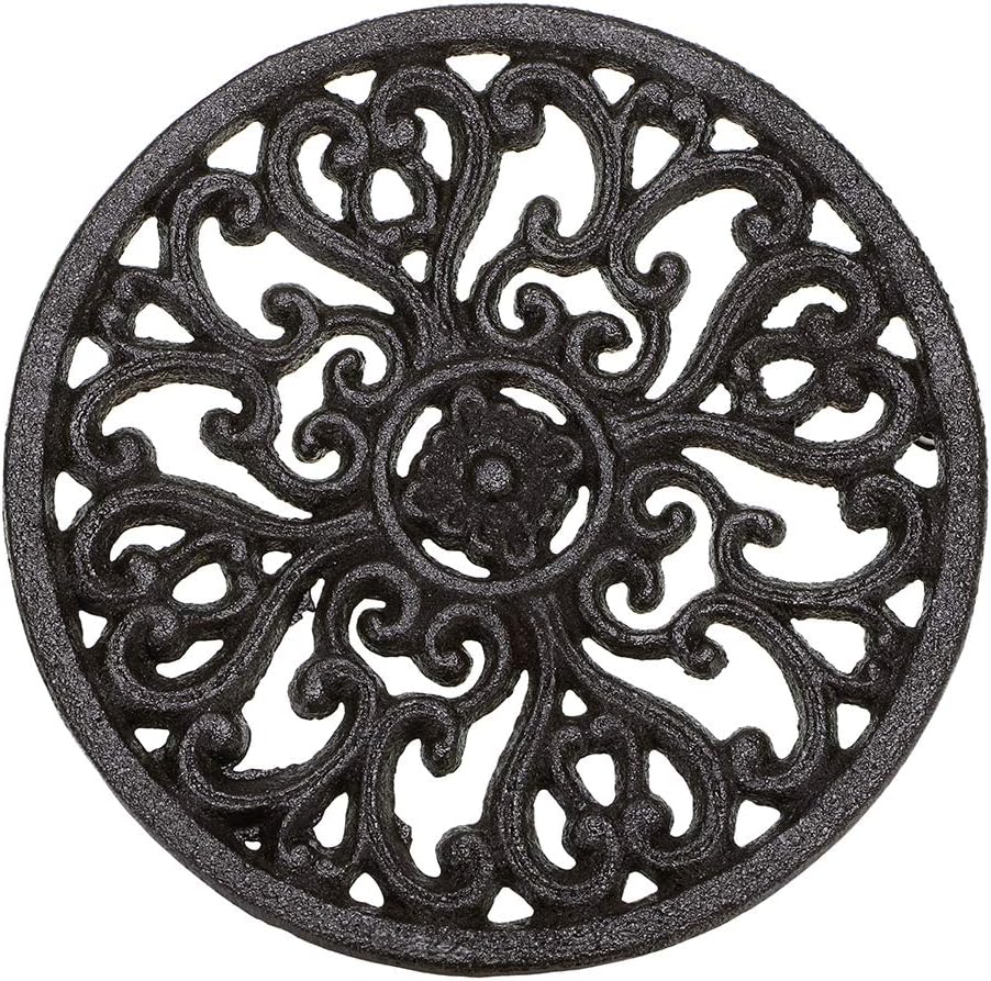 Decorative Round Cast Iron Trivet Protect Hot Dishes for Saucepan with Vintage Design (Diameter 17 cm)