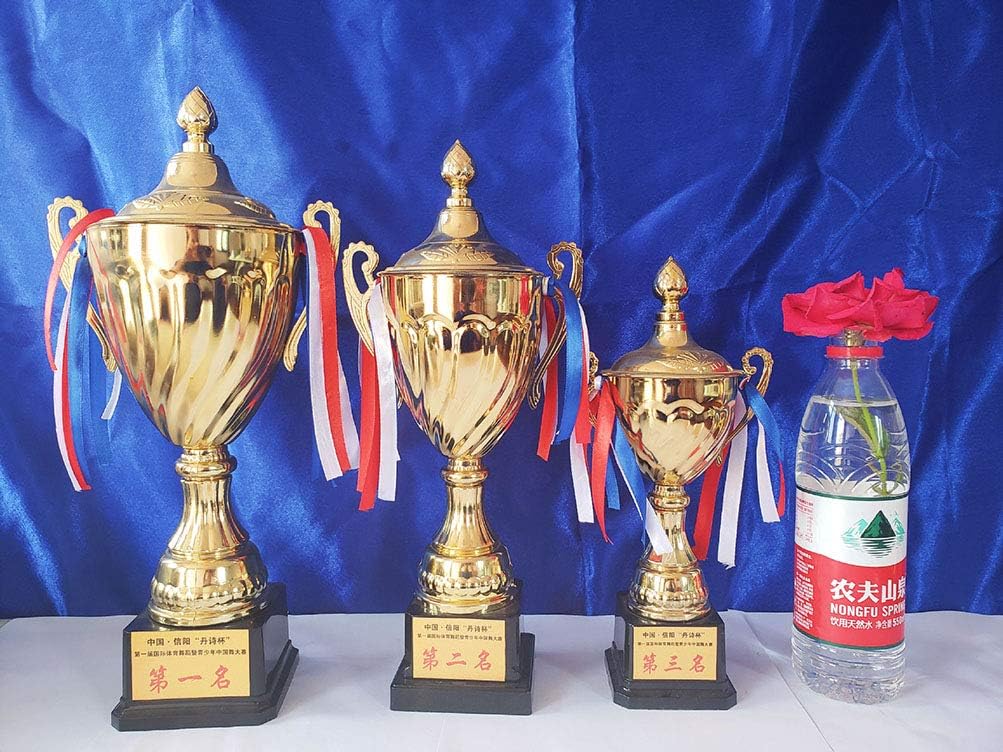 trofeo per il basket grande per le ragazze