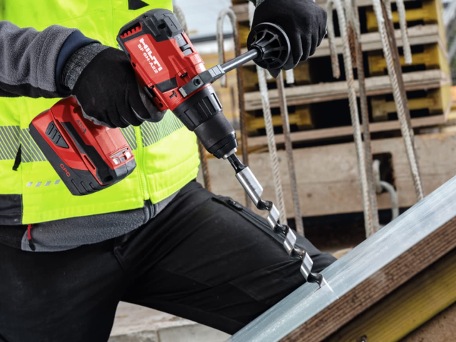 Hilti 2336031 KIT Atornillador taladro percutor a batería SF 6H-A22 + 2 baterías B 22/4.0 + cargador rápido C 4/36-350 (22 V, perforación con percusión y atornillado. Con maletín)