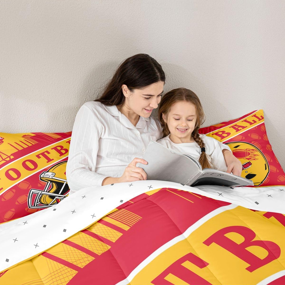 Erosebridal Football City Seasonal Helmet Comforter Sets, Gridiron Style Down Comforter for Kids Teens Boys Sports City Silhouette Illustration Bedding Set Twin for Rugby Sports Fans Gift