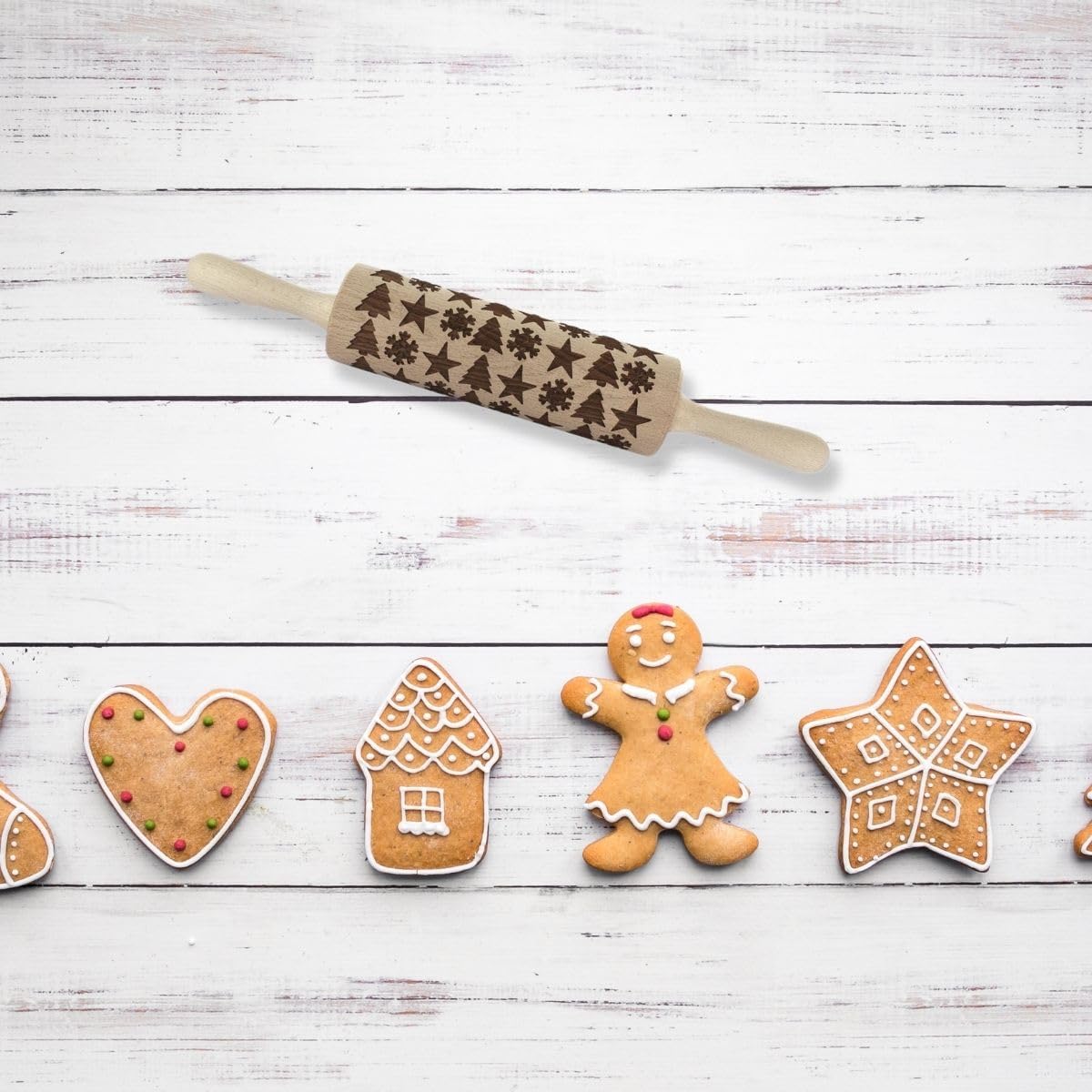 Fackelmann 3154450 Wooden rolling pin with imprints, Patterned rolling pin, Fir, Star, Snowflake, Wood, 39x6 cm