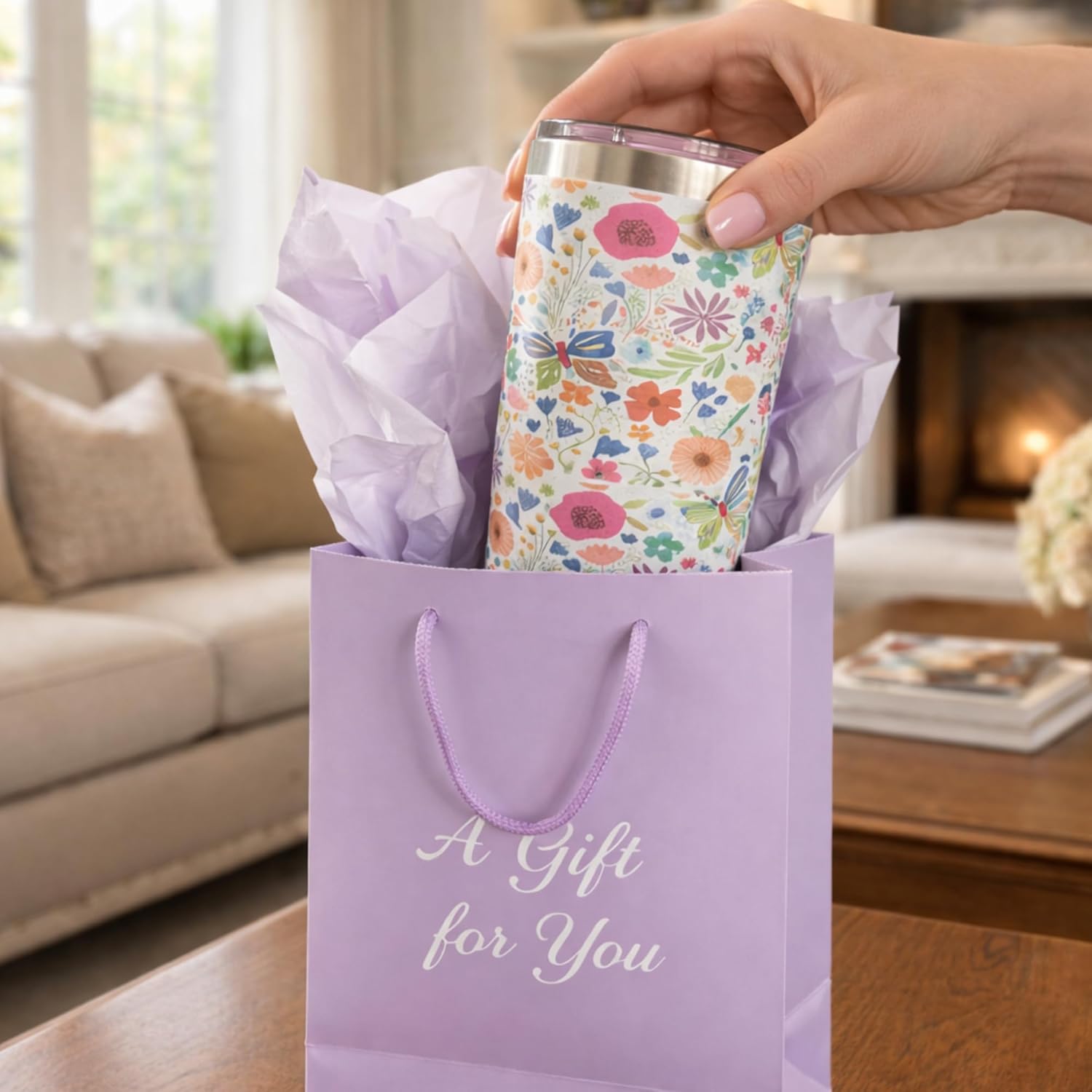 Biddlebee 20oz Insulated Coffee Tumbler with Straw and Leakproof Lids - Gift Set for Women - Stainless Steel Travel Mug with Silicone Boot, Garden Blooms Floral Design - Image 4