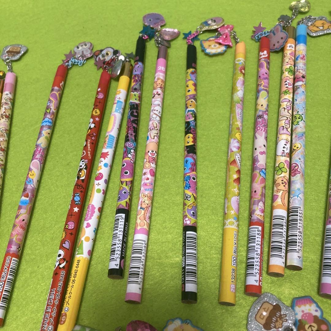 Amazon | 平成レトロ チャーム付き鉛筆 33本まとめて | 鉛筆