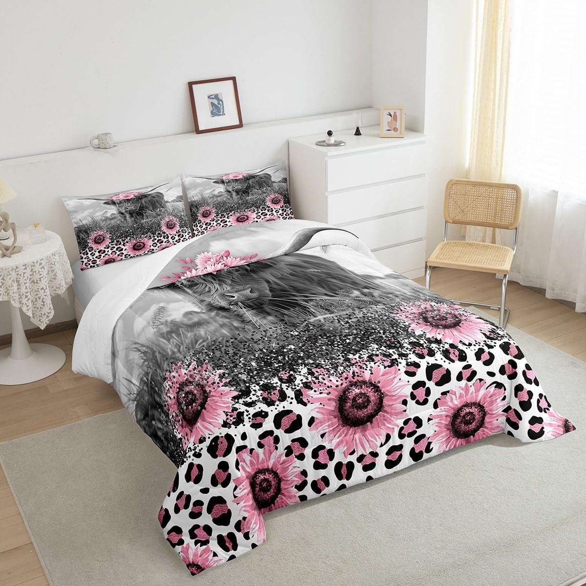 Feelyou Highland Cow Bedding Set Girls Pink Farmhouse Bull Cattle Comforter Set King Size Sunflower Leopard Print Comforter for Women Men Room Decor Floral Glitter Print Quilt Set