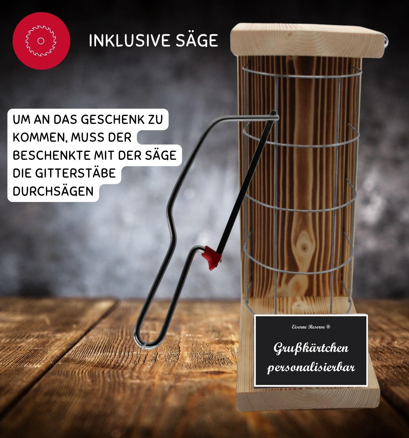 Personalisierte Geschenke für Männer Frauen Geschenkidee - Eiserne Reserve Gitterkäfig Jägermeister Likör (1 x 0.35 l) incl. Notsäge - Papa Mama Geburtstag Hochzeit