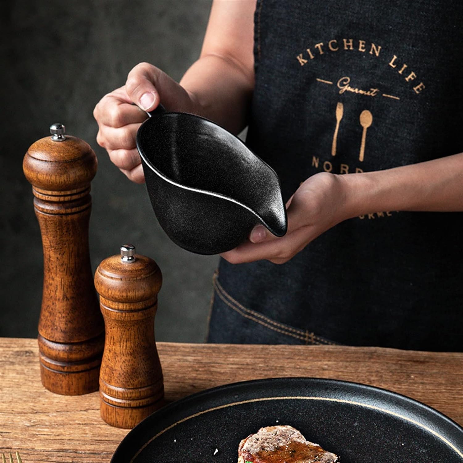 Creamer Pitcher Steak Sauce Cup Milk Pot Ceramic Drainage Cup Pointed Bowl Japanese Milk Cup Mini with Handle Milk Cup Milk Pitcher