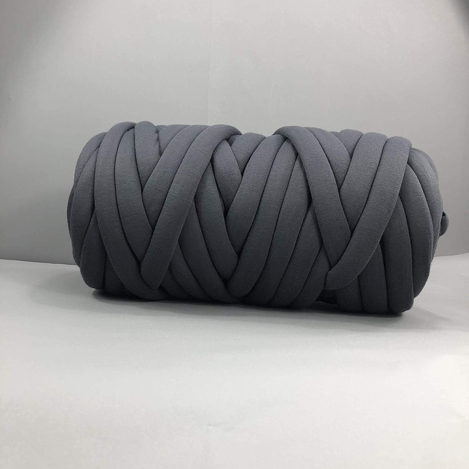 Zituop Merino Wool Alternative Chunky Yarn Washable Braid for Arm Knitting Blankets Rugs, 2.2Lb--45M(Dark Grey)