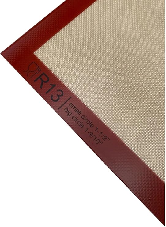 Yanmaz Yapışmaz Silikon Pişirme Matı, Fırın Altlığı, 30x40 cm, 116 gr, 0.75 mm Kalınlık, Yıkanabilir, 220 Derece Isıya Dayanıklı