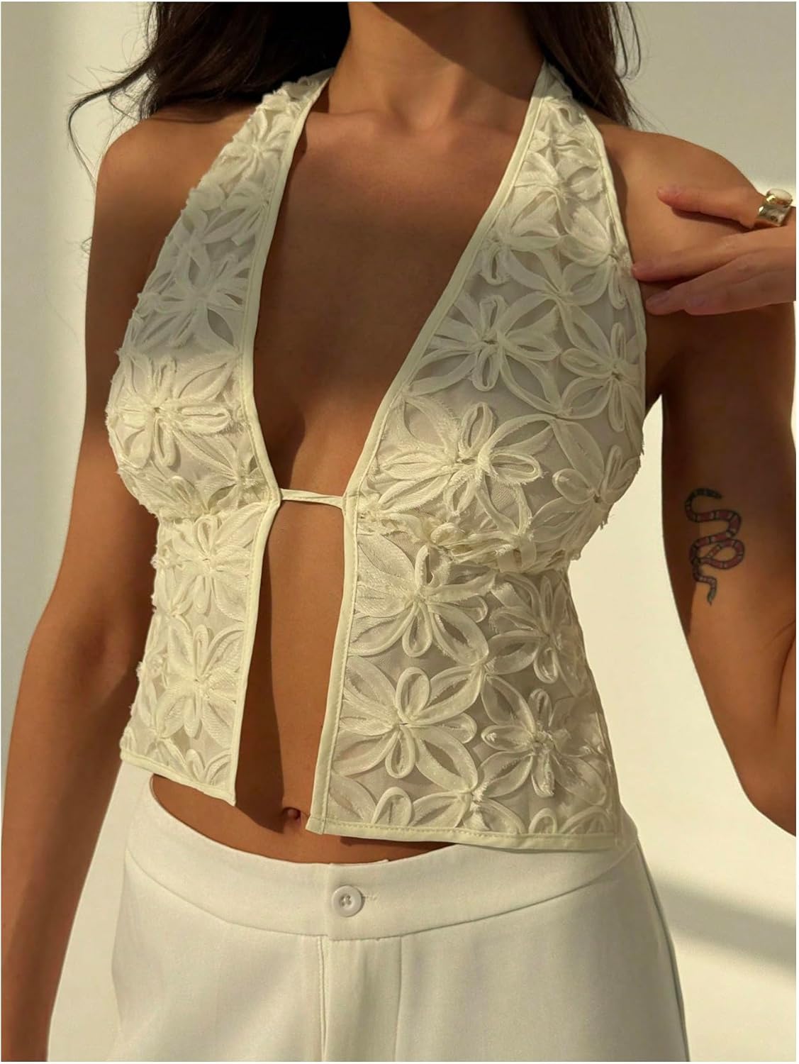 Verdusa Y2K Going Out Tops Sexy Halter Tops Floral Open Tie Back Crop Tops 2000s Clothing - Image 3