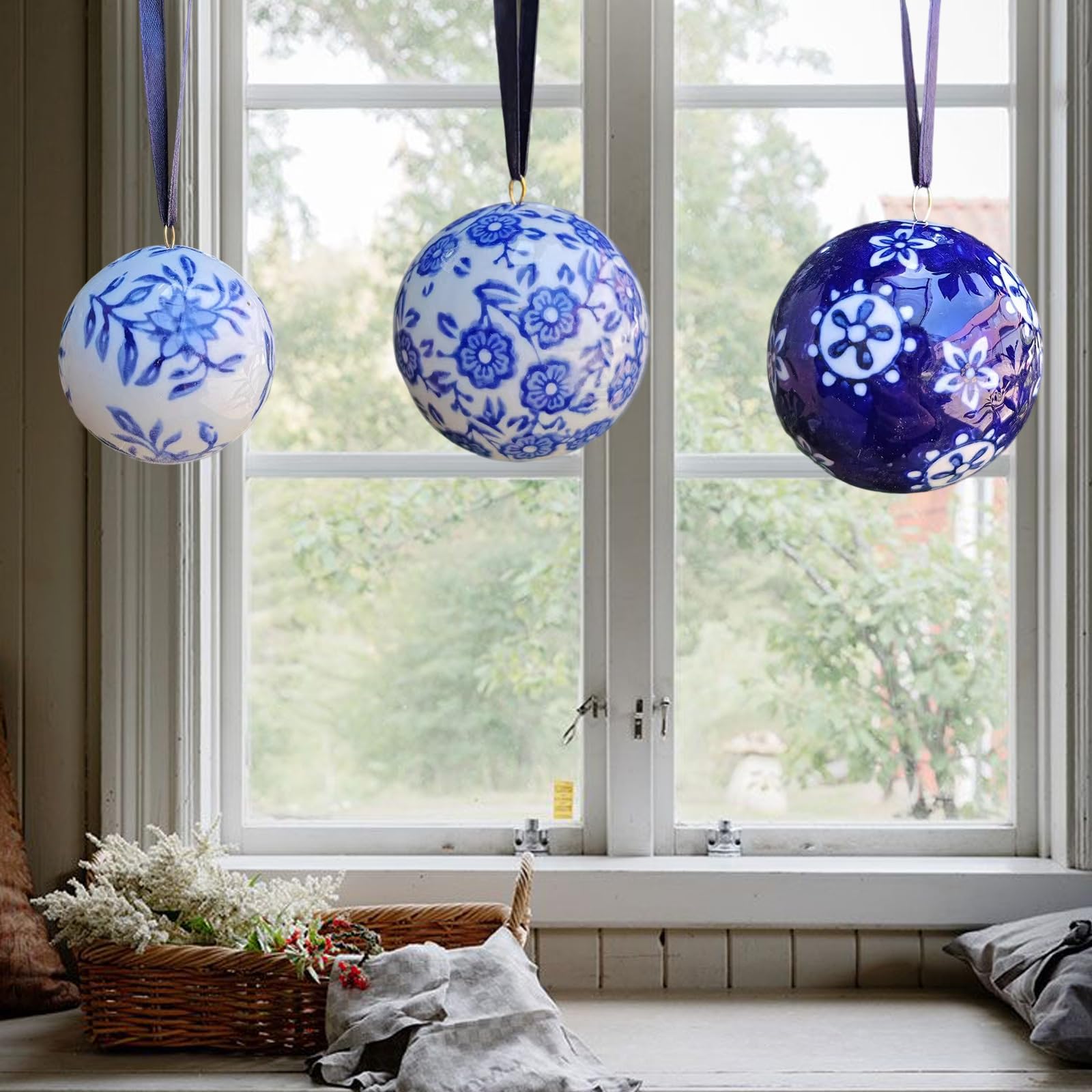 Paquete de 6 adornos de Navidad de porcelana azul pintados a mano para decoración festiva