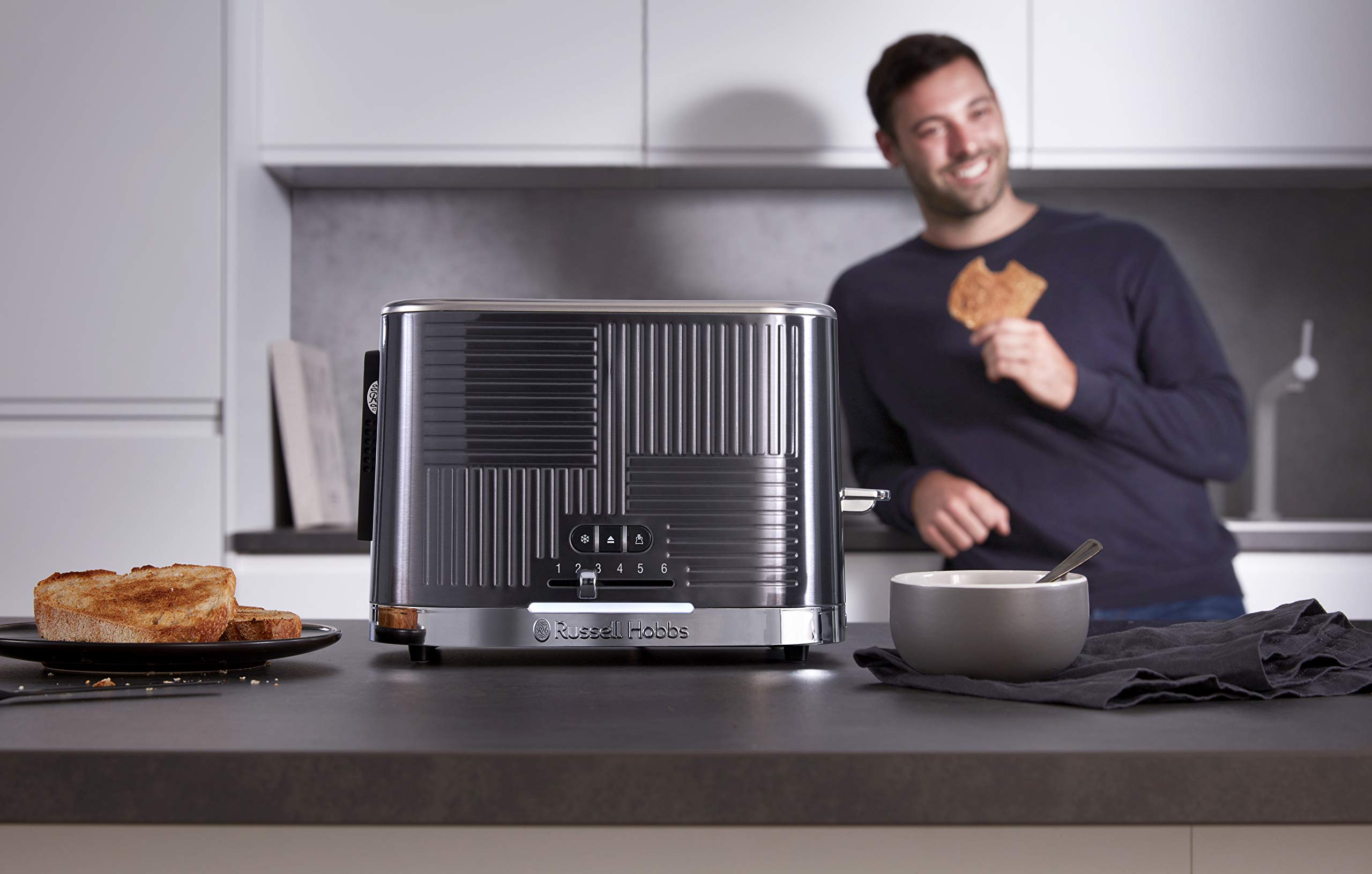 Russell Hobbs Tostapane, Scaldapanini, Toast Farciti, 2 fette diversa dimensione, Funzione Lift & Look, Riscalda e Scongela, Geo Steel 25250-56