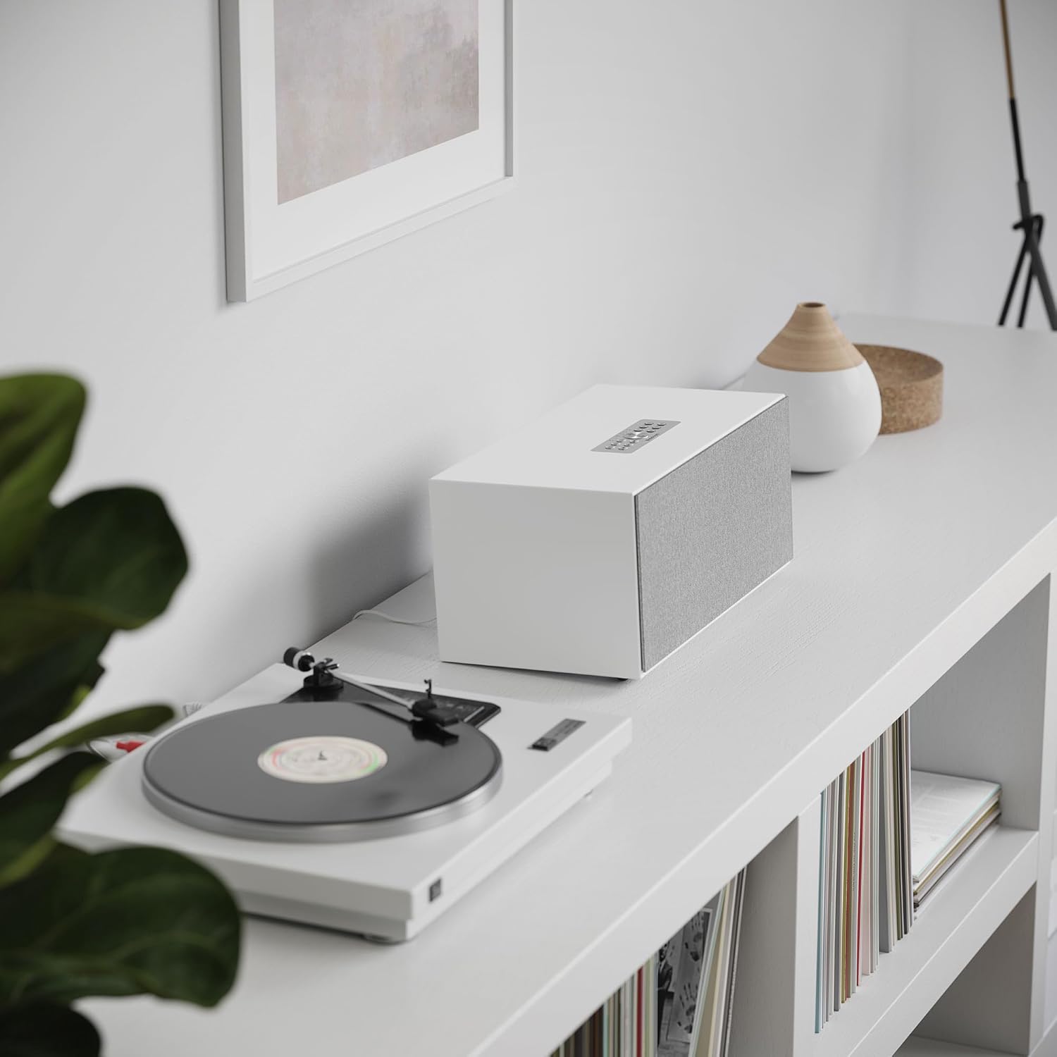 Audio Pro C20 Active Stereo Speaker - Compact Sound Bluetooth Speaker for Music, Spotify, TV & Movies - AirPlay 2, Google Cast, Multiroom System, Built-in RIAA Amplifier - White - Image 4