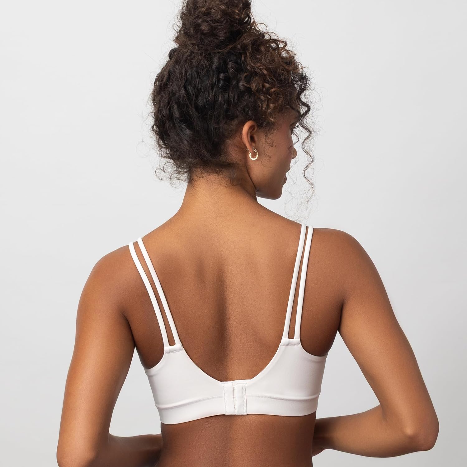 Floatley Cozy Adapt Medium Impact Sports Bra Wirefree Soft Comfort Back Closure Strappy Yoga Bra with Embedded Pads for Women