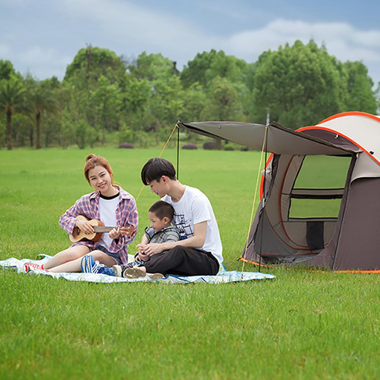 NOLITOY Outdoor Dampproof Picnic Mat Lightweight Aluminum Film Tent Mat Portable Camping Sleeping Blanket Cushion for Hiking and Family Activities Random Color