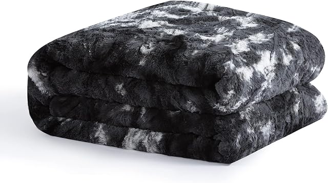 Aisbo Faux Fur Throw Blanket Warm - Winter Blanket Sherpa Fleece Fluffy Blanket Bed Throw for Sofa and Couch Travel/Single Size, Black, 130x150cm