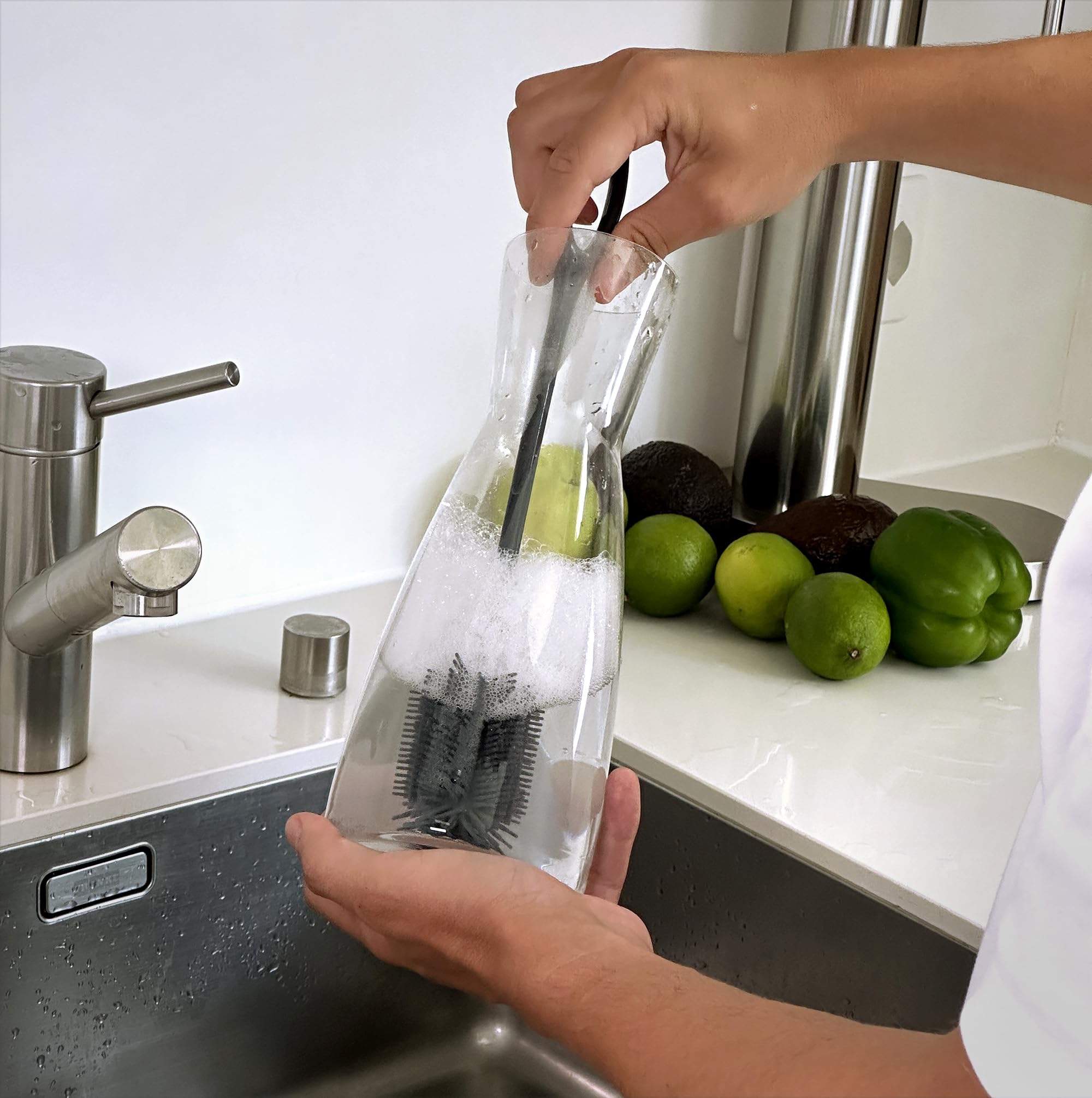 Sanni Shoo Cepillo de silicona para botellas higiénico | Cabezal desenroscable hasta 200 °C; limpiador de botellas de 35 cm; para botellas, biberones y jarras; sin BPA