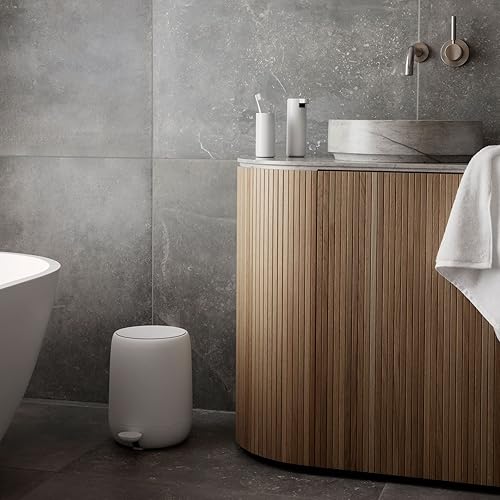 Miniatura 4 de blomus - Papelera Sono con pedal de plásticosilicona, microchip, capacidad de 5 litros, tapa de cierre suave, cubo extraíble, tacto suave, accesorio