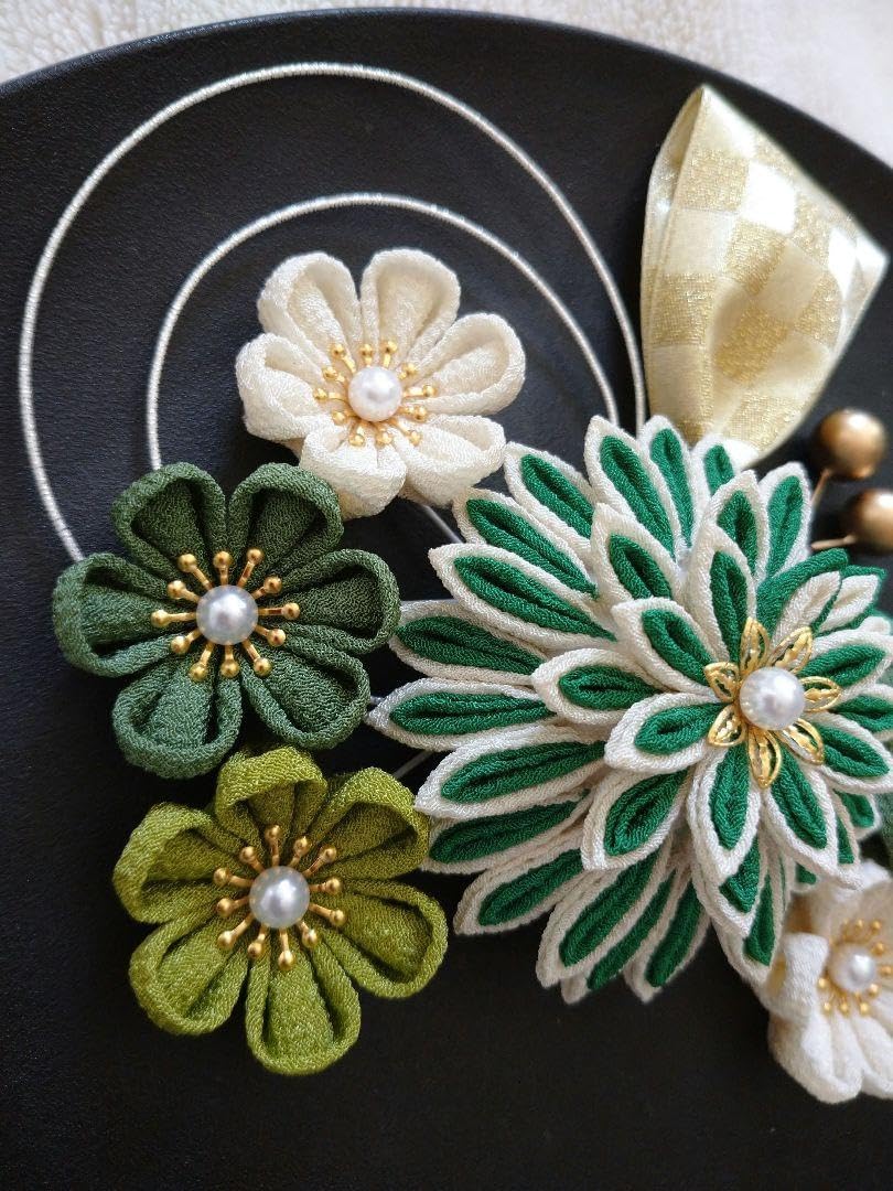 つまみ細工 成人式 卒業式 髪飾り 和装 着物 袴 緑 抹茶 象牙