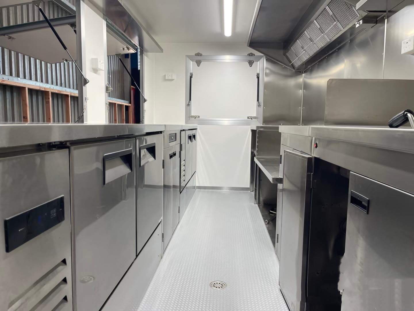 Food Truck Mobile Kitchen Trailer Commercial Service Unit