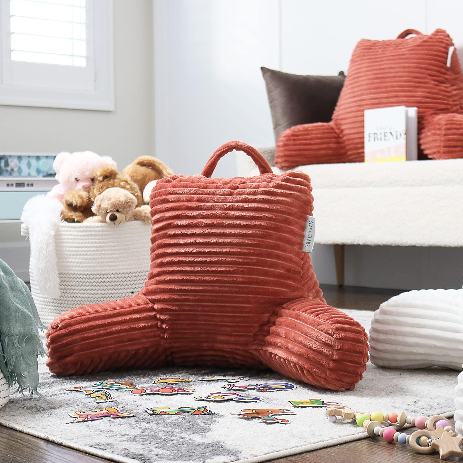 Clara Clark Reading Pillow for Bed Adult –Back Pillow for Sitting in Bed, Standard Plush Bed Pillows for Sitting Up in Bed, Shredded Foam Bed Chair Pillow with Arms and Pockets, Misty Bed Rest Pillow