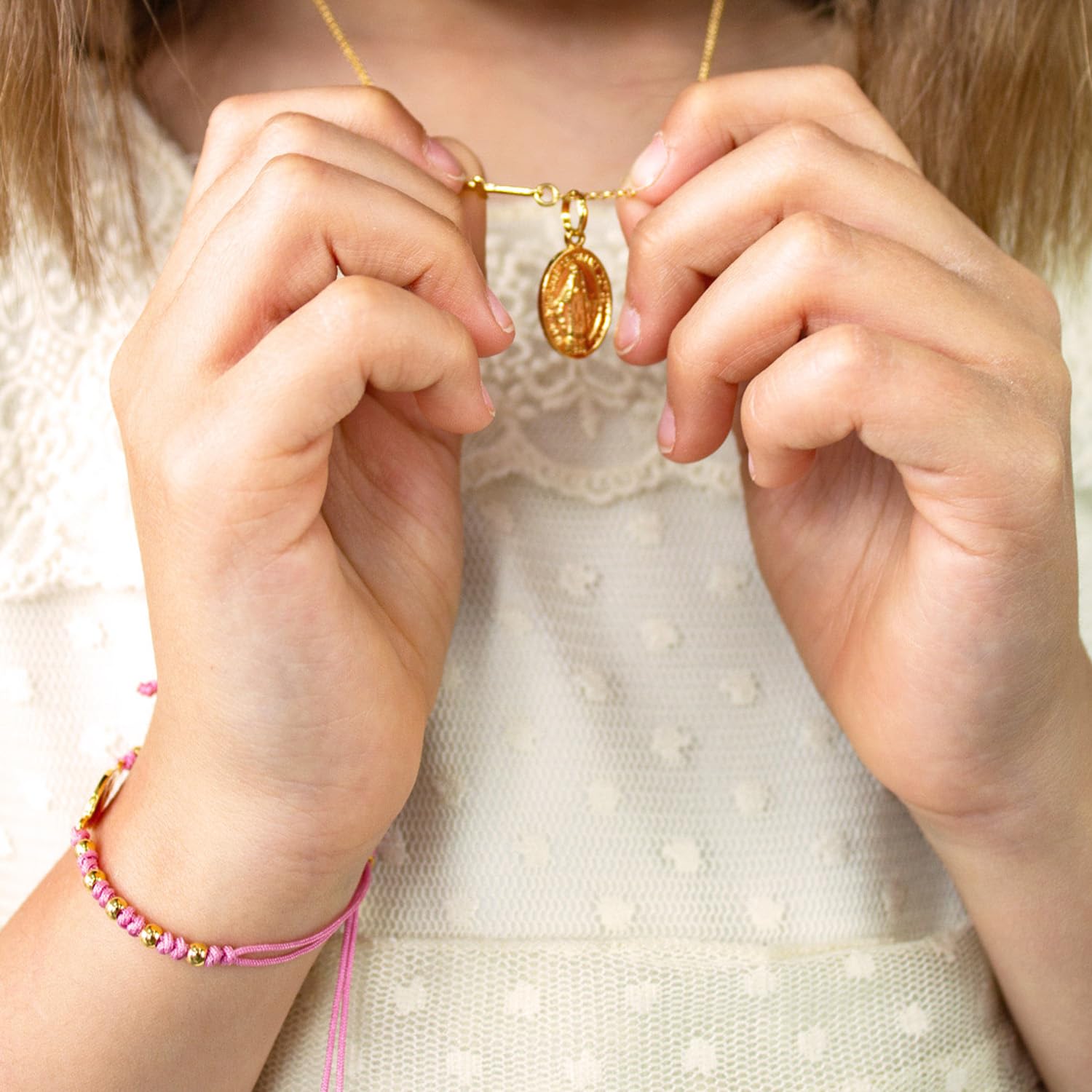 Collar Medalla Virgen Milagrosa