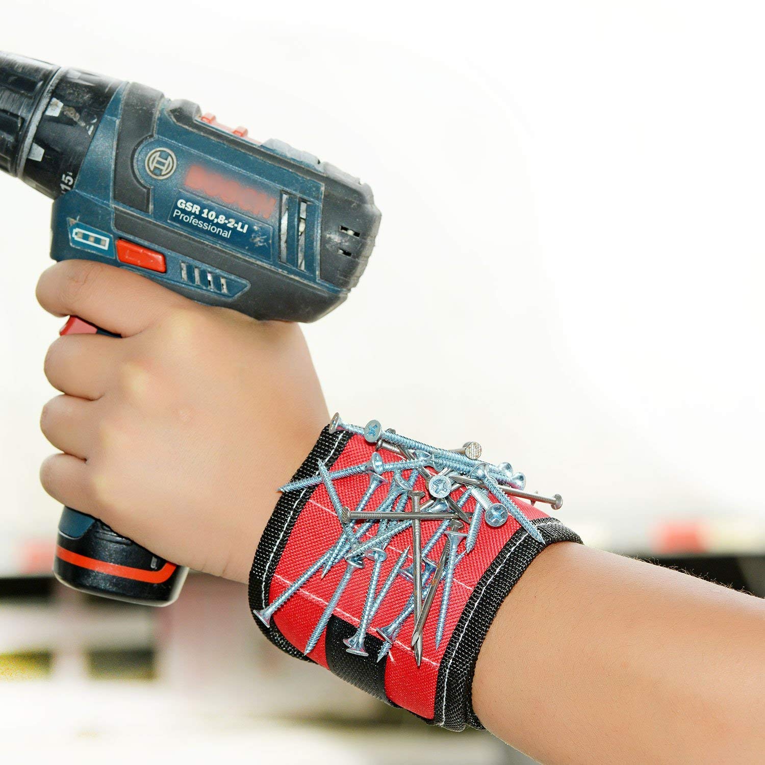 DEDSO Super Magnetic Wristband, Keeps Screws, Nails and Tools Handy While Working (Assorted Colour) 1