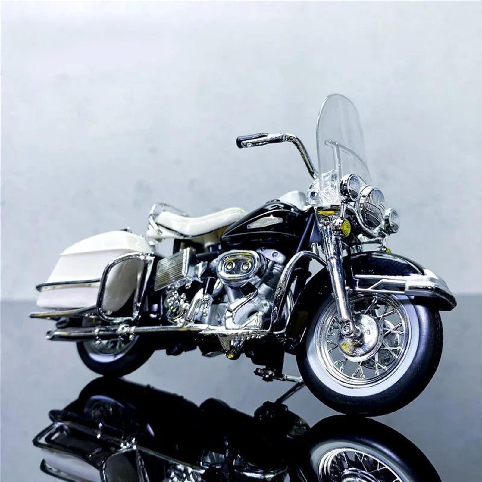 SEYXF Motorbike Toy 1/18 for Harley for Davidson FLH for Electra Glide 1968 Motorcycle Model Simulation Alloy Toy