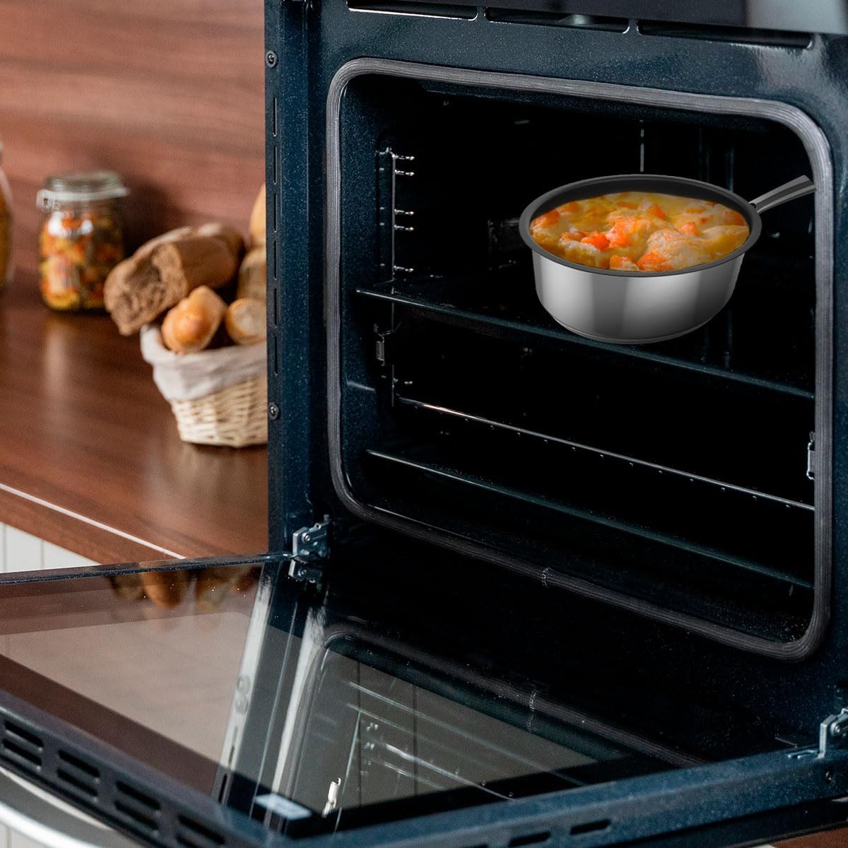 Cecotec Classy 16 Pot Steel Polka Saucepan, Diameter 16 cm, Capacity 1.3 L, Stainless Steel 18/10, Non-Stick Coating, Riveted Handle, Glass Lid, Suitable for All Kitchens