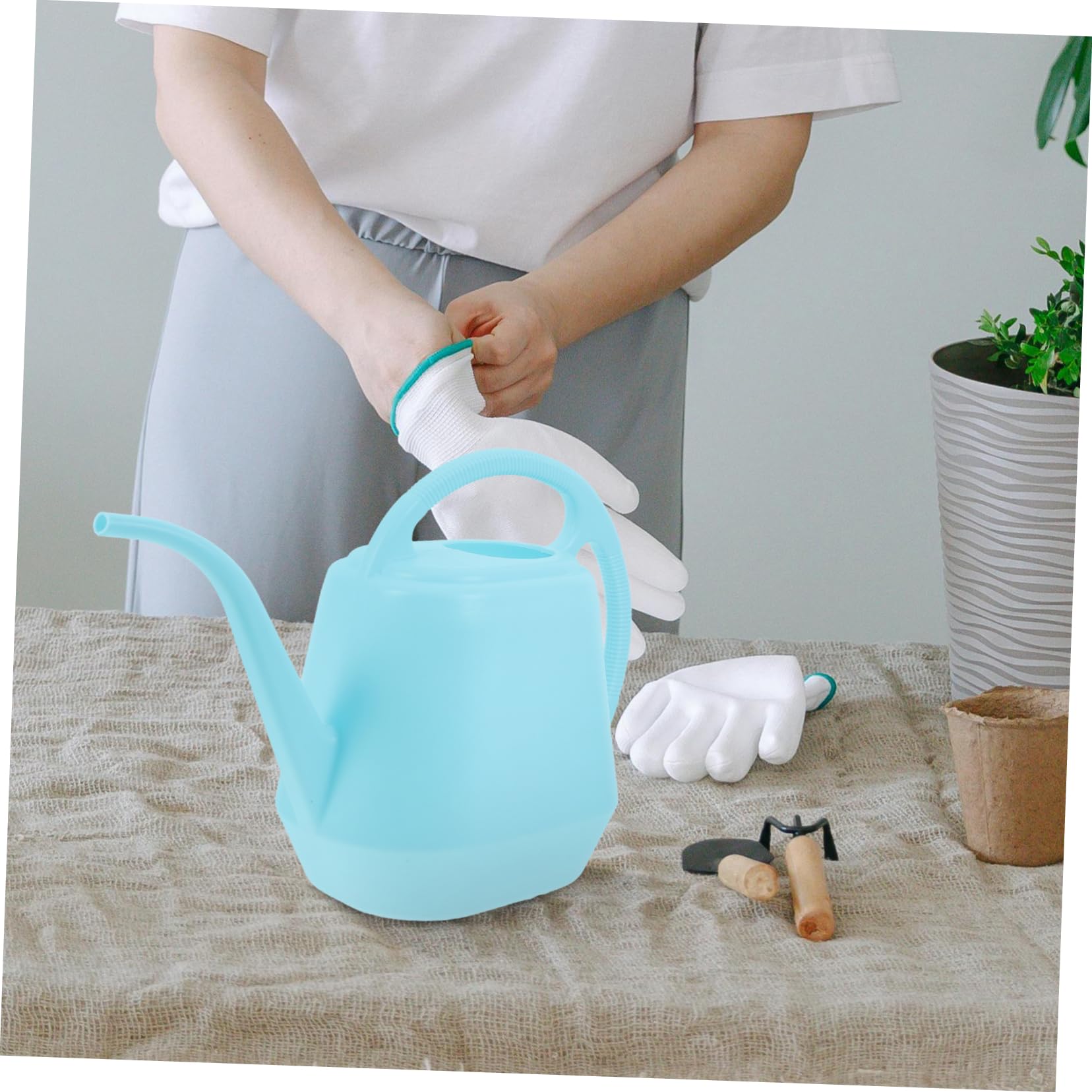 Regadera de Jardín con Pico Largo, Capacidad 4 L, Plástico Verde