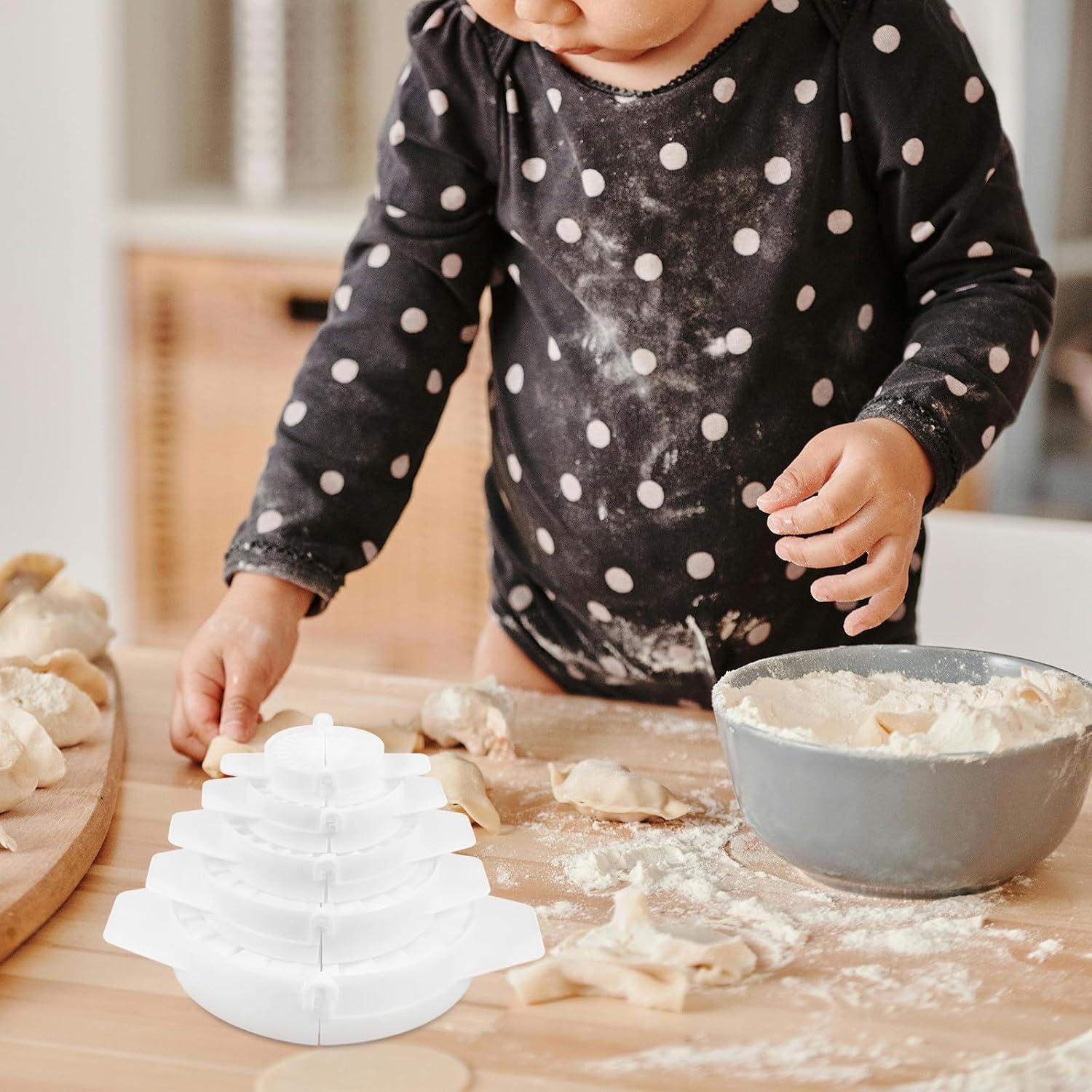 BESPORTBLE 5pcs Plastic Dumpling Mold Press Set, Manual Ravioli Maker with Dough Wrapper Tool for Pastry Dough, Kitchen Dumpling Maker for Home Cooking