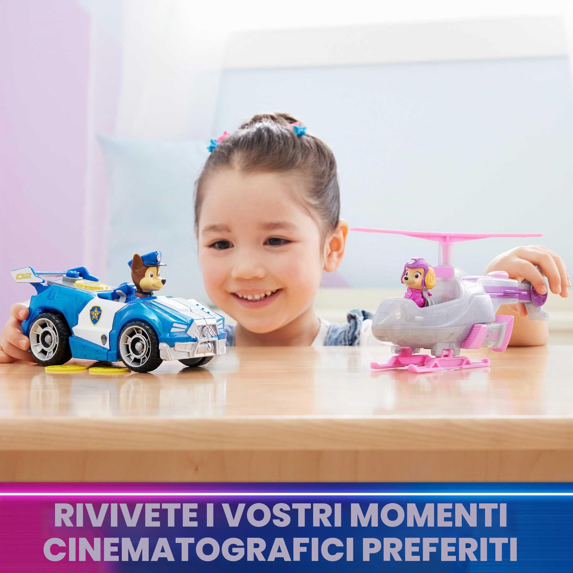 Paw Patrol The Movie - Set di 2 personaggi del cane cinematografico Skye Chase, per auto radiocomandata