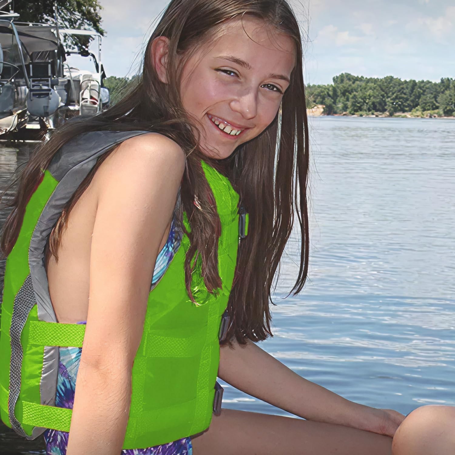 Stohlquist Fit Youth Life Jacket - Coast Guard Approved, High Mobility PFD, Buoyancy Foam, Fully Adjustable for Children Around 75-125 lbs