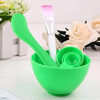 أدوات العناية بالبشرة - اكتشف مجموعة أدوات العناية بالبشرة التي تتضمن 4 قطع أساسية وأوعية بلاستيكية عملية، مثالية لمحبي الجمال وأيام السبا، مصنوعة من مواد متينة وآمنة. (1 قطعه)